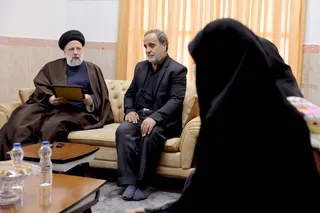 تصاویر دیدار با خانواده شهید مدافع امنیت امیر کمندی