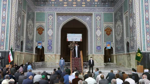 تصاویر حضور رئیس جمهور در نماز جمعه مشهد