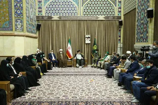 تصاویر دیدار با خانواده شهدای انقلاب اسلامی، دفاع مقدس و مدافع حرم استان خراسان رضوی