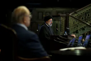 تصاویر آیت الله رئیسی در جمع شورای علمی، اساتید و جمعی از دانشجویان دانشگاه ملی مسکو