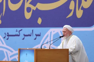 تصاویر نشست علما و نخبگان اهل سنت سراسر کشور با رئیس جمهور