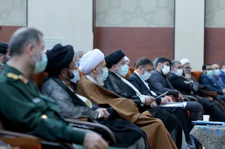 تصاویر دیدار رئیس جمهور با نخبگان ، علماء ، خانواده شهدا ، ایثارگران و جمعی از اقشار مختلف مردم