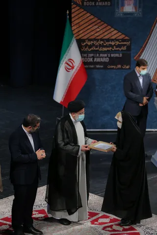 تصاویر آیین تجلیل از برگزیدگان « کتاب سال »