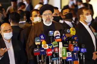 دست انتقام الهی گردن ظالم را می‌گیرد و حق مظلوم را از او خواهد ستاند