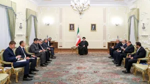 دکتر رئیسی: اجرای موافقتنامه اقتصادی کشورهای اوراسیا زمینه‌ای مناسب برای گسترش بیش از پیش روابط ایران و روسیه و تاتارستان است/ برای گسترش روابط اقتصادی با همه جمهوری‌های ذیل فدراسیون روسیه آمادگی کامل داریم/ قدردانی رئیس جمهوری تاتارستان از توجه دکتر