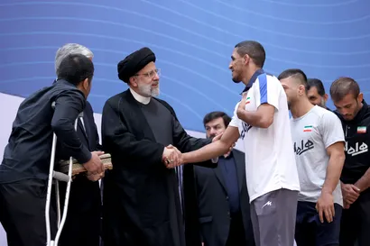 تصاویر مراسم تجلیل از مدال آوران و قهرمانان ورزشی