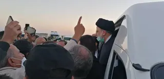 تصاویر بازدید رئیس جمهور از منطقه سیل زده رودبار جنوب