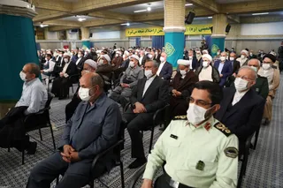 تصاویر حضور رئیس جمهور در دیدار مسئولان نظام و میهمانان کنفرانس وحدت اسلامى‌ با رهبر معظم انقلاب