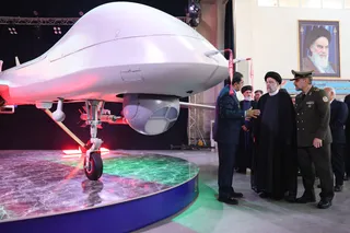 تصاویر رونمایی از پهپاد «مهاجر 10» و الحاق انبوه موشک های راهبردی به نیروهای مسلح