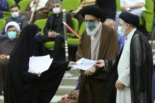 تصاویر دیدار رئیس جمهور با نخبگان ، علماء ، خانواده شهدا ، ایثارگران و جمعی از اقشار مختلف مردم