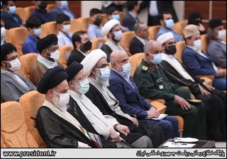 دیدار رئیس جمهور با نخبگان ، علماء ، خانواده شهدا ، ایثارگران و جمعی از اقشار مختلف مردم