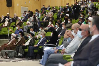 تصاویر دیدار رئیس جمهور با نخبگان ، علماء ، خانواده شهدا ، ایثارگران و جمعی از اقشار مختلف مردم