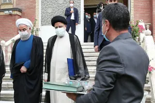 تصاویر تحویل دفتر ریاست جمهوری به آیت‌الله رئیسی