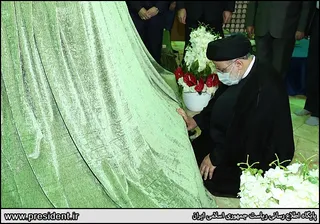 تصاویرمراسم تجدید میثاق اعضای هیات دولت با آرمانهای امام خمینی (ره)