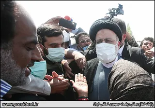 تصاویر بازدید هوایی از مناطق مرزی ایران و افغانستان و حضور و سخنرانی در روستای ملاعلی