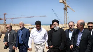 تصاویر  آغاز عملیات لوله‌گذاری انتقال آب دریای عمان به شرق کشور