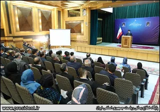 تصاویر دیدار ایرانیان مقیم ترکمنستان با رئیس جمهور