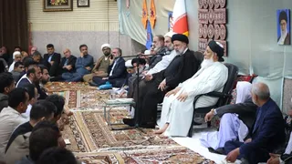 نشست  نشست با جمعی از علما و سران طوایف جنوب سیستان و بلوچستان