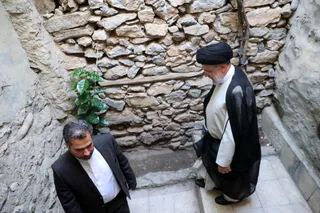تصاویر دیدار با خانواده شهدا و جانبازان روستای قلعه جی