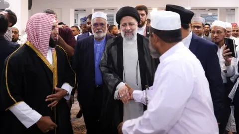 دیدار صمیمی با مسلمانان سریلانکا