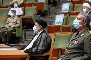 ویژگی ارتش ما این است که ارتش ولایی است؛ این ارتش مردم را باور دارد و مردم هم به ارتش اعتماد دارند