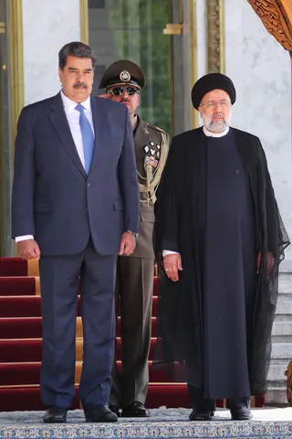 تصاویر استقبال رسمی از رئیس جمهور ونزوئلا