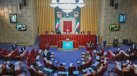 سیزدهمین اجلاسیه مجلس خبرگان رهبری