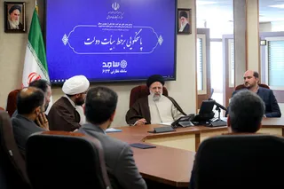 تصاویر حضور در مرکز ارتباطات مردمی ریاست جمهوری