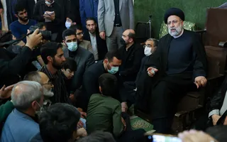تصاویر سخنرانی در جمع نمازگزاران مسجد امیرالمومنین(ع) کهنز