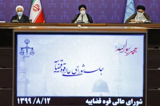 دستور رئیس دستگاه قضا به دادستان برای رسیدگی به علت صدور مجوز صادرات به افراد فاقد صلاحیت/ گره زدن تصمیم گیری‌ها به انتخابات آمریکا آدرس غلط دادن به ملت است