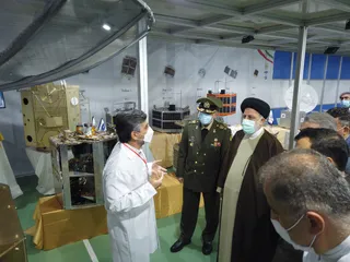 تصاویر بازدید دکتر رئیسی از نمایشگاه دستاوردهای صنعت فضایی