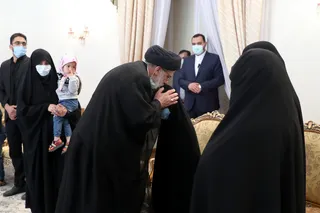 تصاویر دیدار با خانواده روحانیون شهید حرم مطهر رضوی