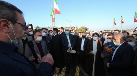 بازدید رئیس جمهور از مجموعه کشت و صنعت مغان/ دولت از پیشرفت این مجموعه کم‌نظیر حمایت می‌کند