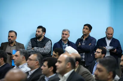 نشست با فعالان عرصه تولید و اقتصاد مردمی