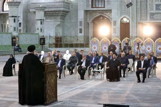 تصاویر تجدید میثاق رئیس جمهور و اعضای هیئت دولت با آرمان‌های امام راحل و شهدای انقلاب اسلامی