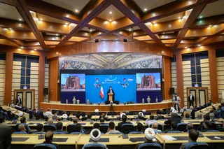 تصاویر دیدار با خانواده شهدا ، ایثارگران و نخبگان استان همدان