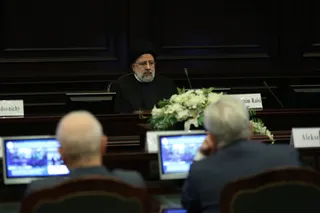 تصاویر آیت الله رئیسی در جمع شورای علمی، اساتید و جمعی از دانشجویان دانشگاه ملی مسکو