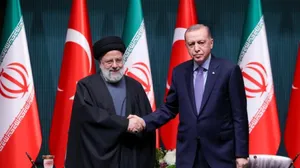 بیانیه مشترک جمهوری اسلامی ایران و ترکیه/ تأکید بر ارتقای حداکثری حجم تجارت فی‌مابین و افزایش سرمایه‌گذاری متقابل/ محکومیت جنایات وحشیانه رژیم صهیونسیتی علیه مردم مظلوم غزه/ اعلام حمایت از یکپارچگی یمن و ضرورت یافتن راهکار سیاسی برای برقراری ثبات دائ