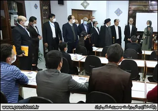 تصاویر بازدید دکتر رئیسی از مرکز فرهنگی ایران