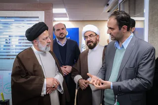 تصاویر حضور در مرکز ارتباطات مردمی ریاست جمهوری