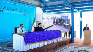 تصاویر  افتتاح پست و خط تبادل برق میان ایران و پاکستان