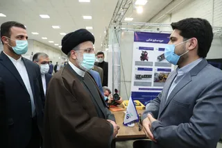 تصاویر بازدید رئیس جمهور از نمایشگاه دستاوردهای فناورانه دانشگاه صنعتی شریف