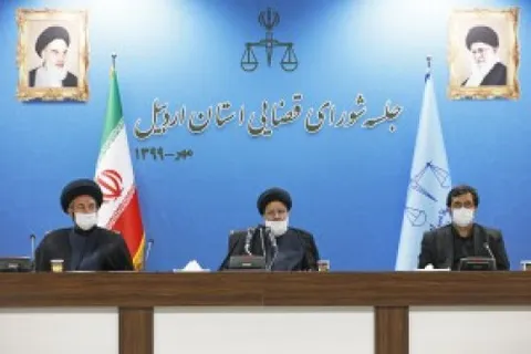 تاکید آیت‌الله رئیسی بر رسیدگی به تک‌تک نامه‌های مردم اردبیل در جریان سفر استانی