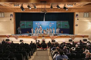 تصاویر دیدار با نخبگان ، علماء ، خانواده شهدا ، ایثارگران و جمعی از اقشار مختلف مردم