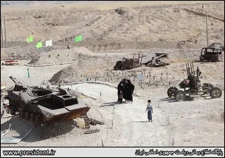 تصاویرحضور در یادمان شهدای قلاویزان واقع در نقطه صفر مرزی شهرستان مهران