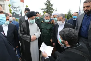 تصاویر دیدار رئیس جمهور با نخبگان ، علماء ، خانواده شهدا ، ایثارگران و جمعی از اقشار مختلف مردم