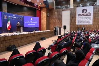تصاویر دیدار دانشجویان و تشکلهای دانشجویی با رئیس جمهور