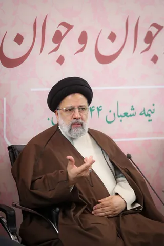 تصاویر دیدار با جمعی از دختران شرکت کننده در برنامه «بینهایت شو»