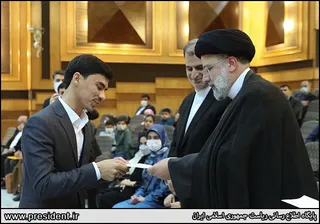 تصاویر دیدار ایرانیان مقیم ترکمنستان با رئیس جمهور