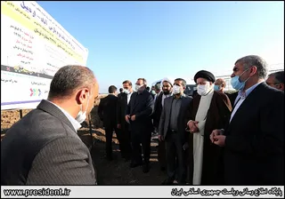 تصاویر بازدید رئیس جمهور از پروژه باند دوم جاده پارس آباد - اردبیل و مجموعه گلخانه